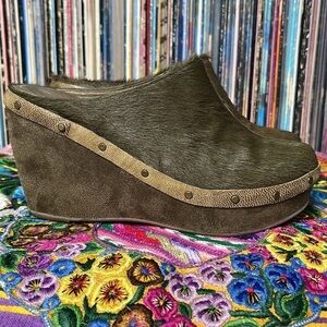 Antelope Collection Calf Hair Mules in Brownish Green Size 36